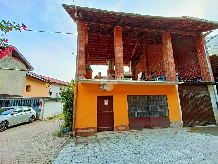 Casa con 5 locali in vendita in Via Barra, Cafasse