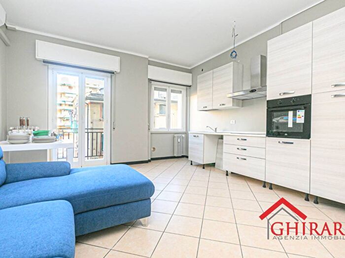 Appartamento quadrilocale in affitto in Via Alfredo dAndrade, Sestri Ponente, Genova