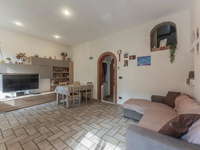 Casa con 6 locali in vendita in Via Massumatico, San Pietro In Casale