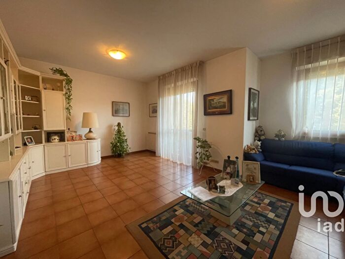 Appartamento con 5 locali in vendita in Localitãnbsp Rigutino, Arezzo