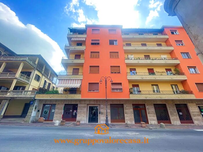 Appartamento trilocale in vendita in Acqui Terme