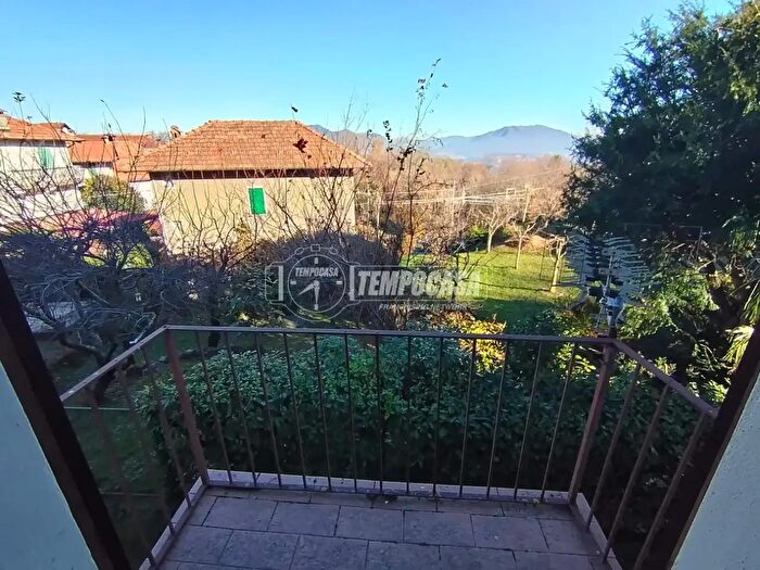 Appartamento bilocale in vendita in Via per Calogna, Lesa