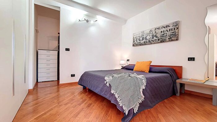 Appartamento monolocale in affitto in Via Giuseppe Massarenti, Bologna