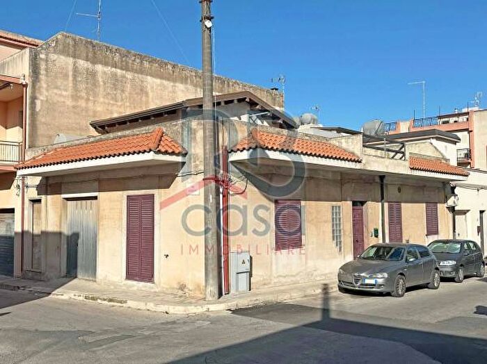 Casa con 5 locali in vendita in Via Campania, Ispica