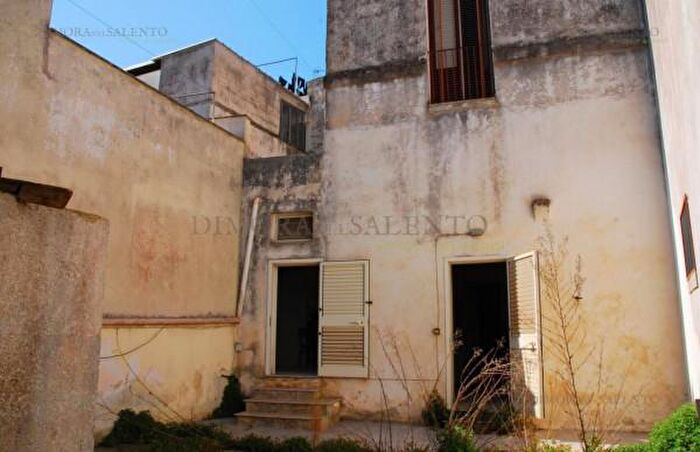 Appartamento trilocale in vendita in Via Rimembranze, Alessano