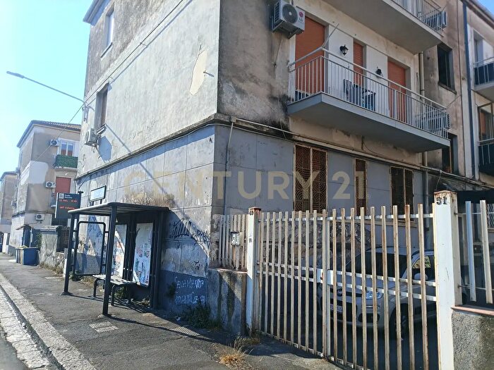 Appartamento quadrilocale in vendita in Via Filippo Eredia, Catania