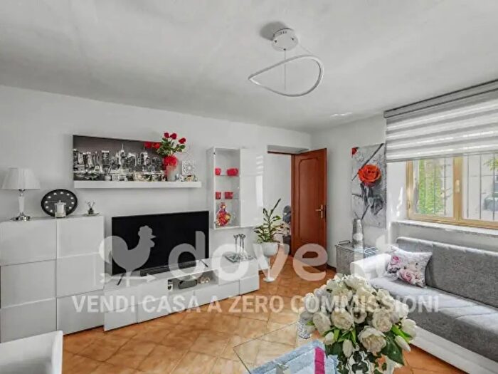 Appartamento trilocale in vendita in Via Lucioni Gastone, Castiglione Olona