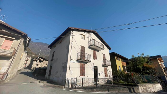 Case in Vendita e in Affitto - 2