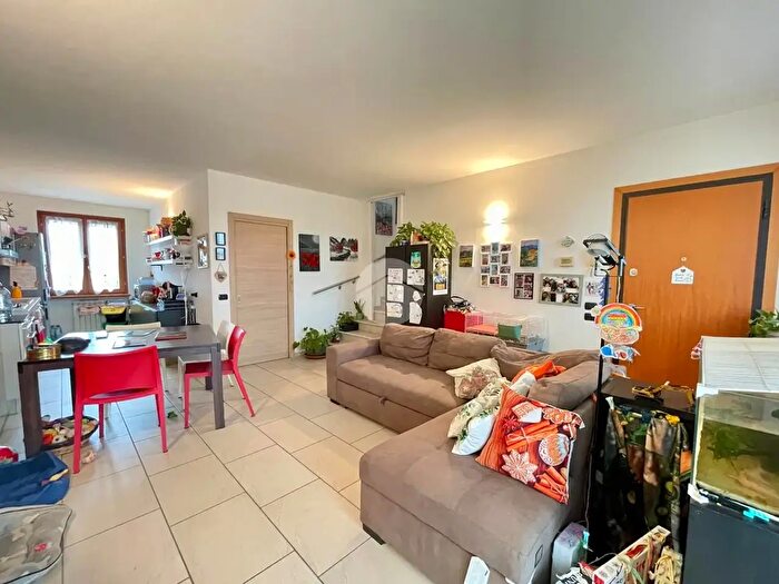 Appartamento trilocale in vendita in Via Monte Cricco, Castelnuovo Del Garda