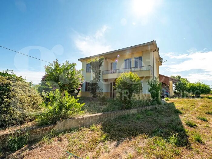 Casa con 7 locali in vendita in Via Grazia Deledda, Tribano