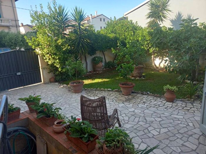 Appartamento quadrilocale in affitto in Via di Gualduccio, Marina di Pisa, Pisa