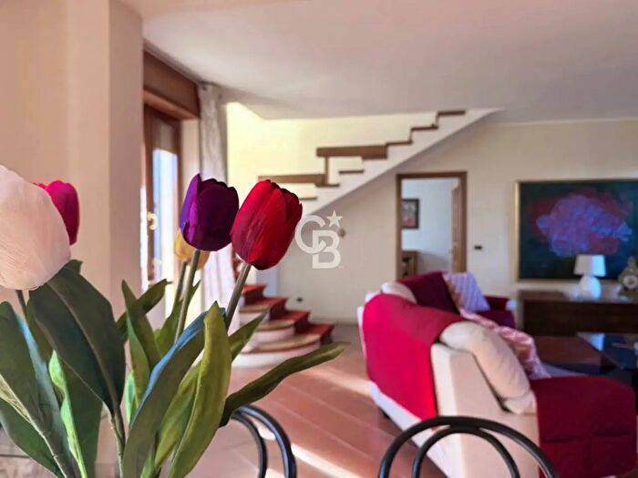 Appartamento con 6 locali in vendita in Bolsena