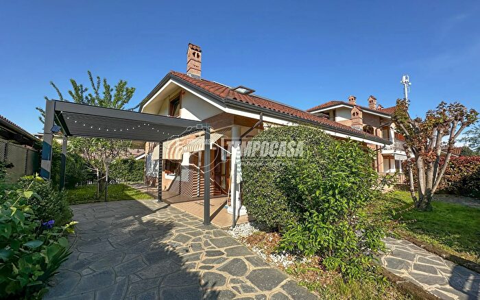 Casa con 7 locali in vendita in Via Rivalta, Bruino