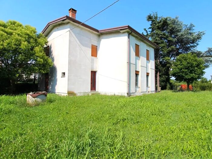 Casa con 5 locali in vendita in Roncade