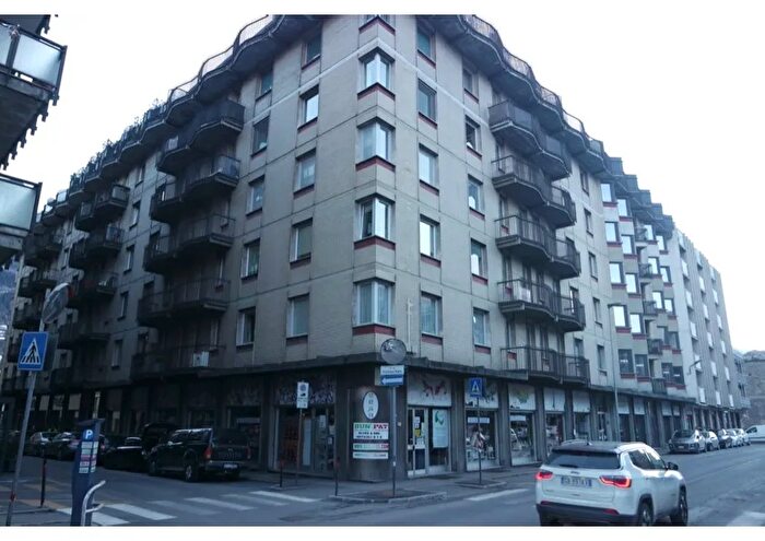 Appartamento con 9 locali in vendita in Aosta