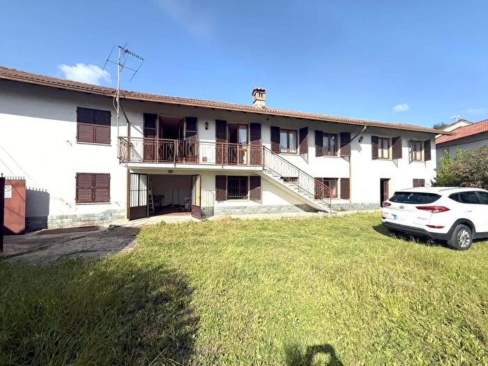 Casa con 5 locali in vendita in Pozzolo Formigaro