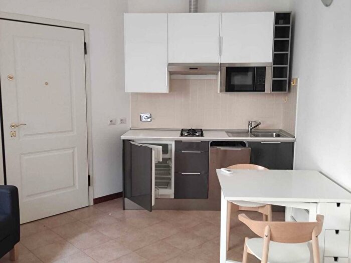 Appartamento monolocale in affitto in Via Nazario Sauro, Centro Storico, Bologna