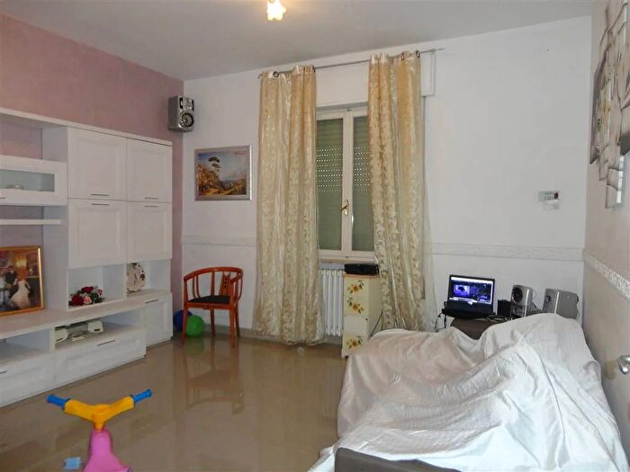 Appartamento quadrilocale in vendita in Via II Giugno a Certaldo Firenze, Certaldo