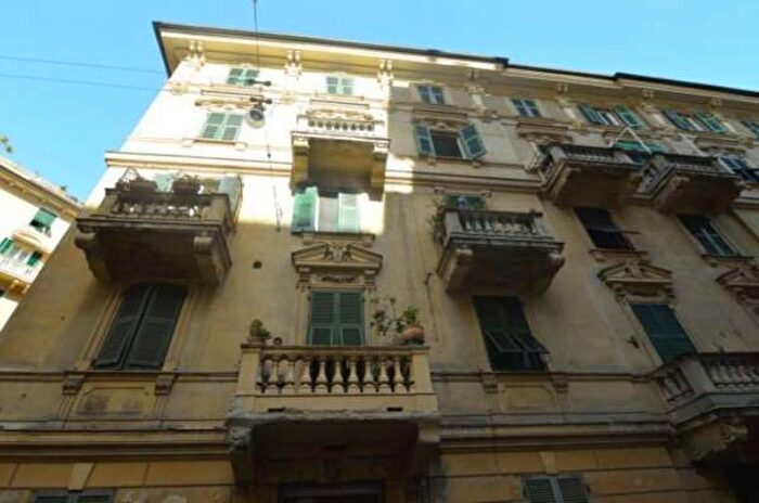 Appartamento con 5 locali in vendita in Via Imperiale, Genova