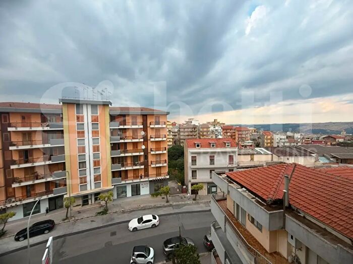 Appartamento con 6 locali in vendita in Via del Pioppo, Ragusa