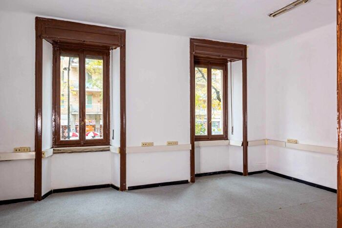 Appartamento quadrilocale in vendita in Via Solari, Milano