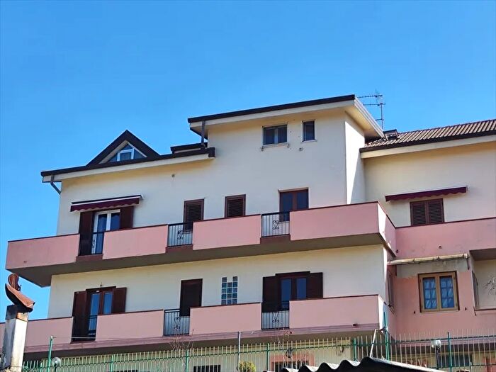 Appartamento con 5 locali in vendita in Via Nazionale Vico I, Santo Stefano Di Rogliano