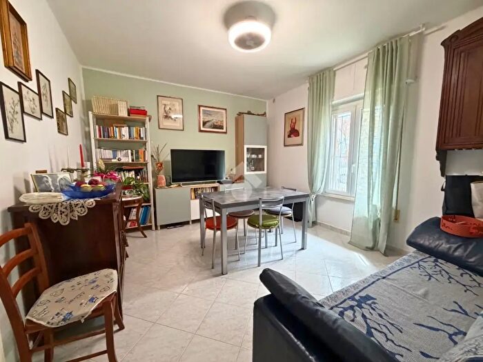 Appartamento trilocale in vendita in Via Pantano, Pesaro