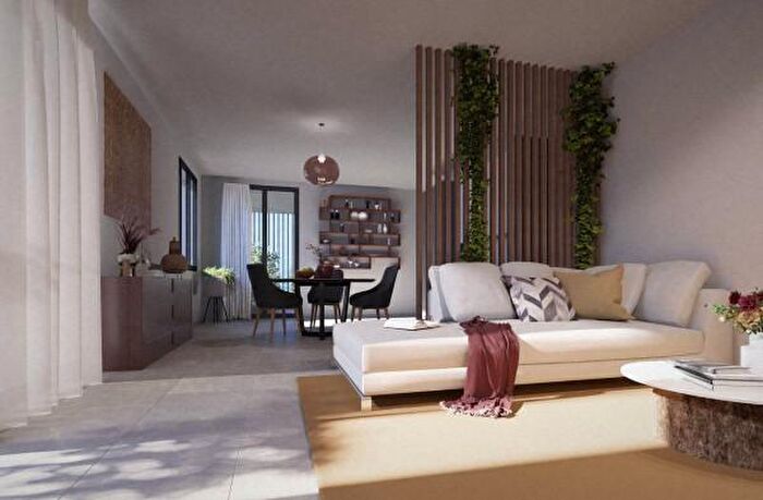 Appartamento quadrilocale in vendita in Via Cristoforo Colombo, Locate Varesino