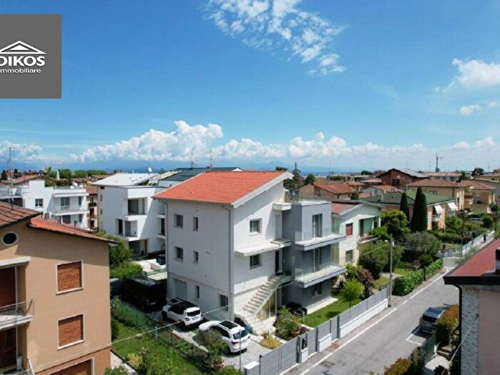 Casa con 6 locali in vendita in Via Milano, Desenzano Centro, Desenzano del Garda