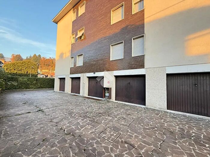 Appartamento trilocale in vendita in Via XXVI Aprile, Cisano Bergamasco