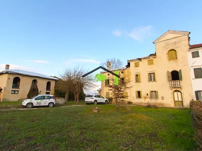 Appartamento con 15 locali in vendita in Via Candia, Pasiano Di Pordenone