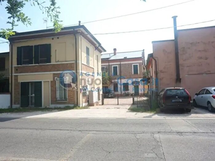 Casa quadrilocale in vendita in Via Petrosa, Ravenna