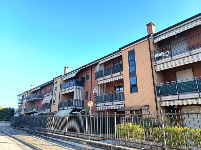 Appartamento quadrilocale in affitto in Via Guglielmo di Revigliasco, Semicentro, Chieri