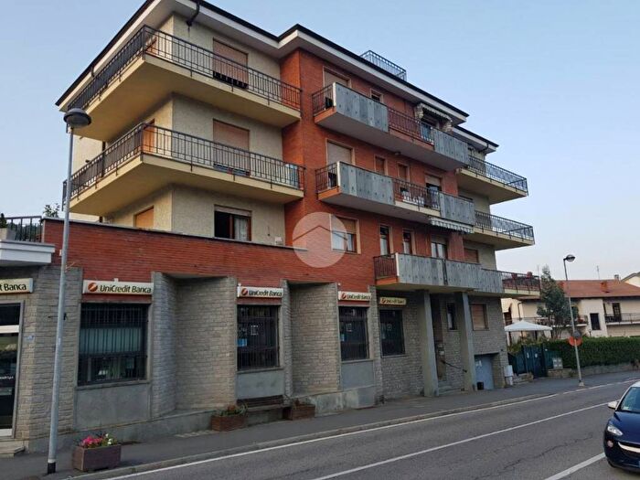 Appartamento trilocale in affitto in Viale Italia, Coazze