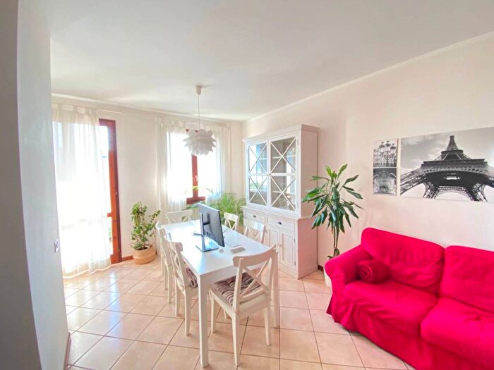 Appartamento trilocale in affitto in Via Giovanni da Verrazzano, Oltrera, Pontedera