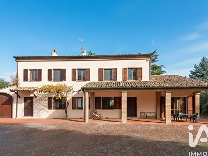 Casa con 15 locali in vendita in Via Nazionale Adriatica, Misano Adriatico