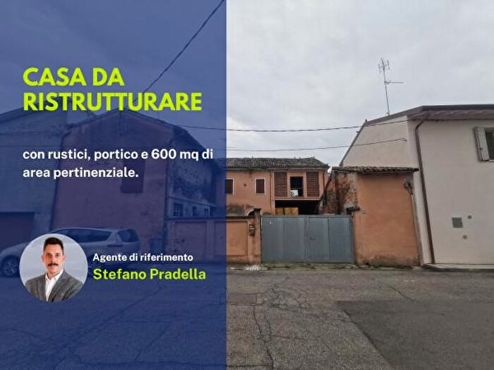 Casa con 5 locali in vendita in Via Pietro Falchi, Dosolo