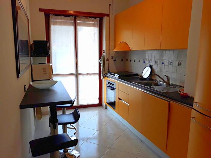 Appartamento con 6 locali in affitto in Via Valdinievole, Novoli, Firenze