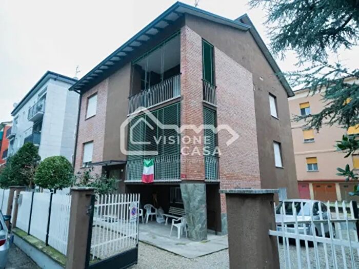 Casa con 6 locali in vendita in Via Unione Sovietica, Reggio Emilia