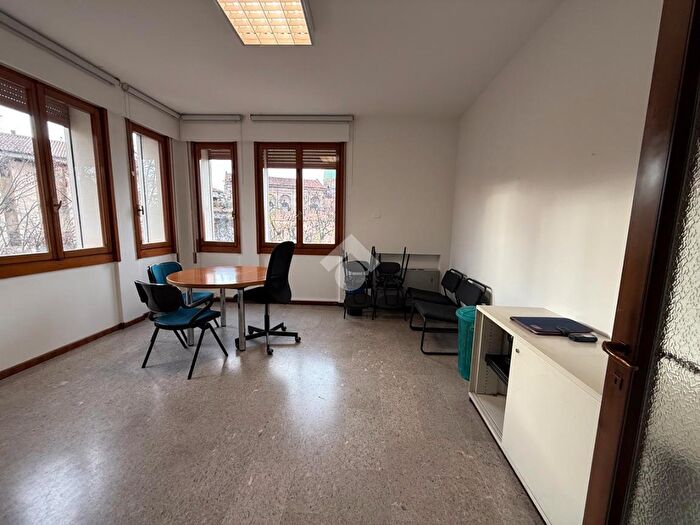 Appartamento quadrilocale in vendita in Piazzetta Giuseppe Bussolin, Padova