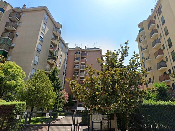 Appartamento trilocale in affitto in Via Luchino dal Verme, Pigneto, Roma