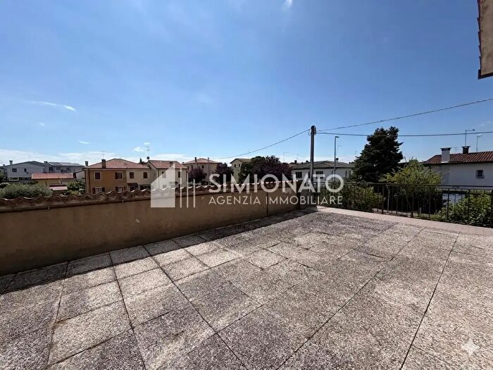 Casa con 5 locali in vendita in Via Belluno, Spinea