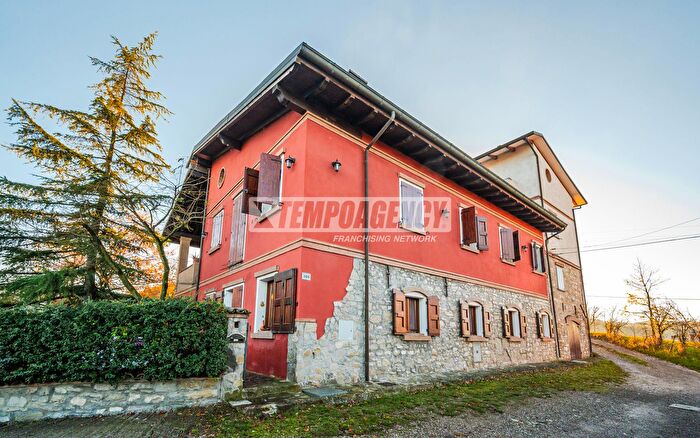 Appartamento quadrilocale in vendita in Via Barighelli, Prignano Sulla Secchia