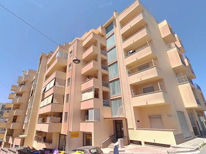 Appartamento trilocale in vendita in Via Alberobello, Martina Franca