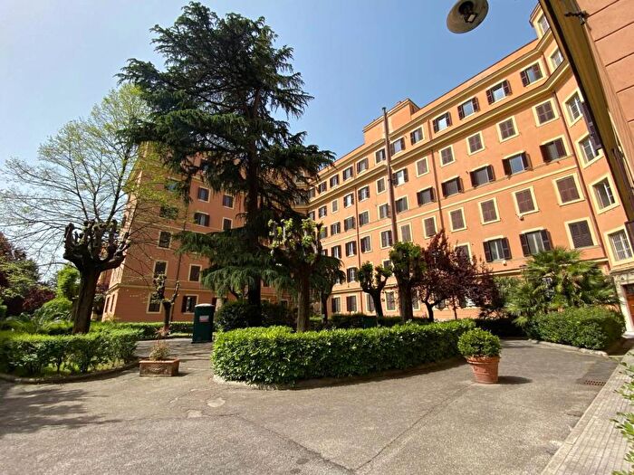 Appartamento trilocale in affitto in Via Donatello, Flaminio, Roma