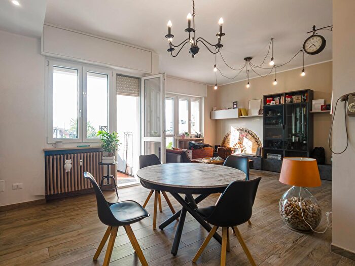 Appartamento quadrilocale in vendita in Via De Sanctis, Torino