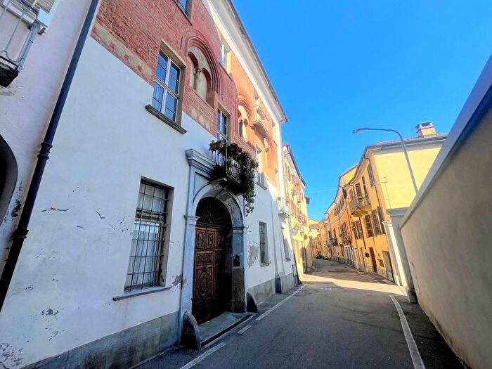 Appartamento quadrilocale in affitto in Via Real Collegio, Centro Storico, Moncalieri