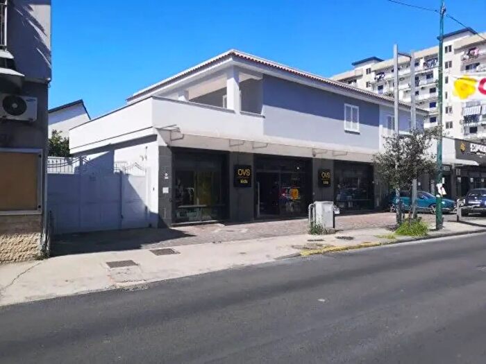 Appartamento con 5 locali in vendita in Via Principe di Piemonte, Casoria