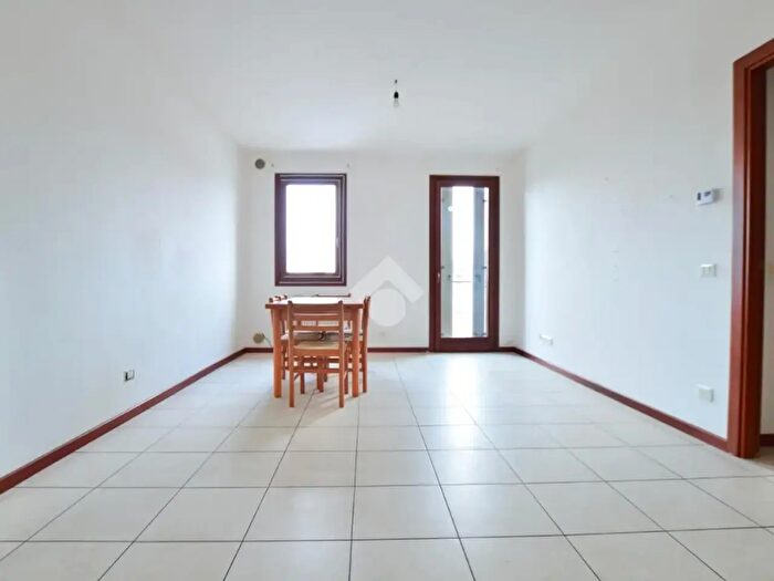 Appartamento trilocale in vendita in Via Conche, Salgareda