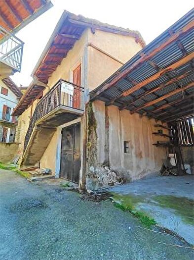 Appartamento quadrilocale in vendita in Frazione Pied De Ville, Arnad